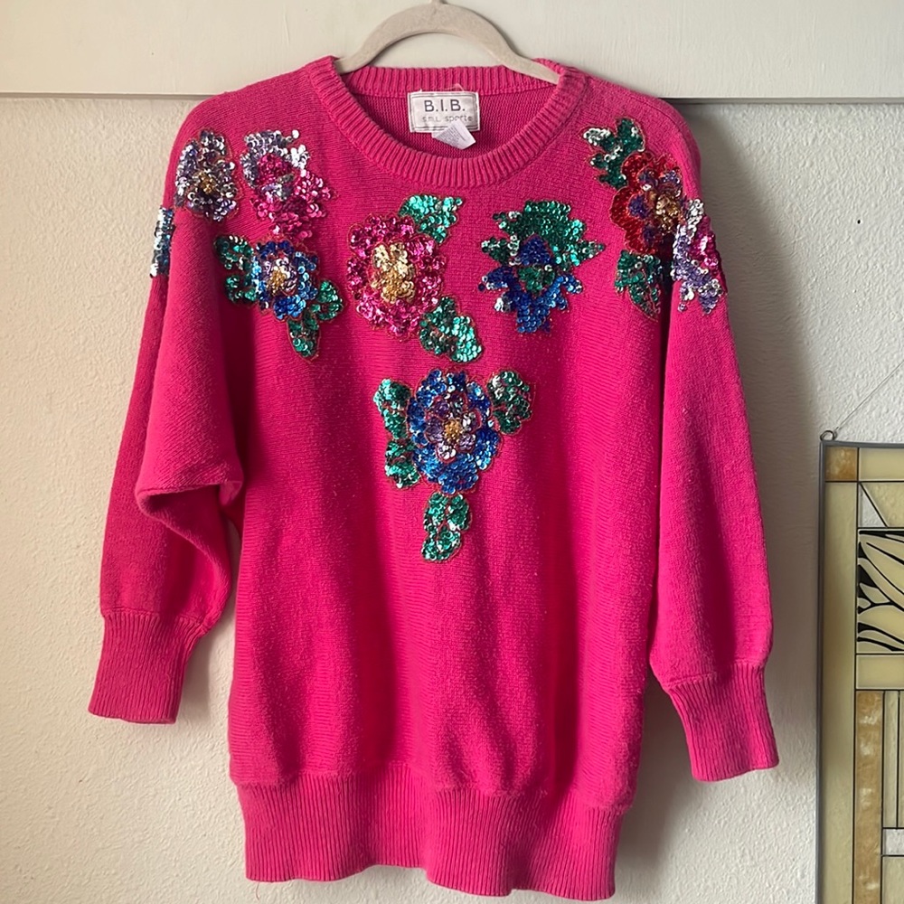 Vintage BIB SML sport pink knit pullover sweater with sequin flower detail